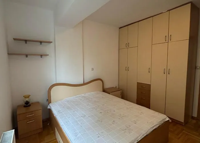 Cozy Base Apartament